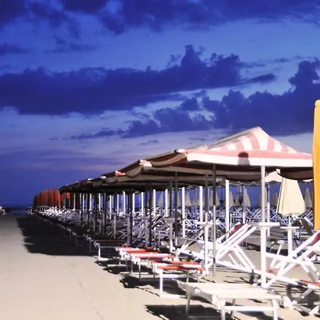 Colombo Otel Lido di Camaiore