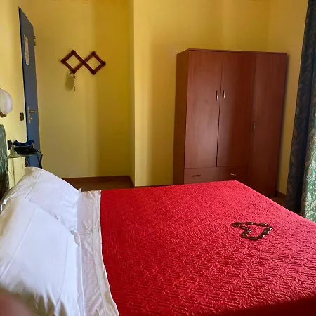 Colombo Hotel 3*