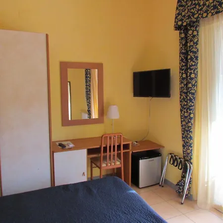 Hotel Colombo 3*