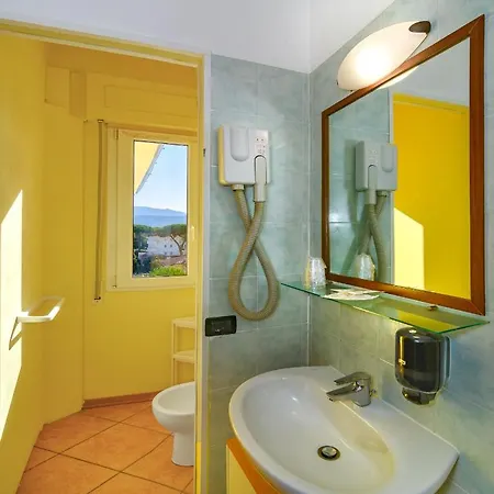 Hotel Colombo 3*