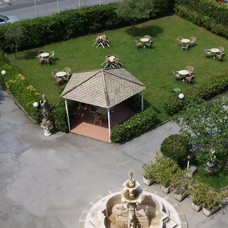 Hotel Colombo 3*